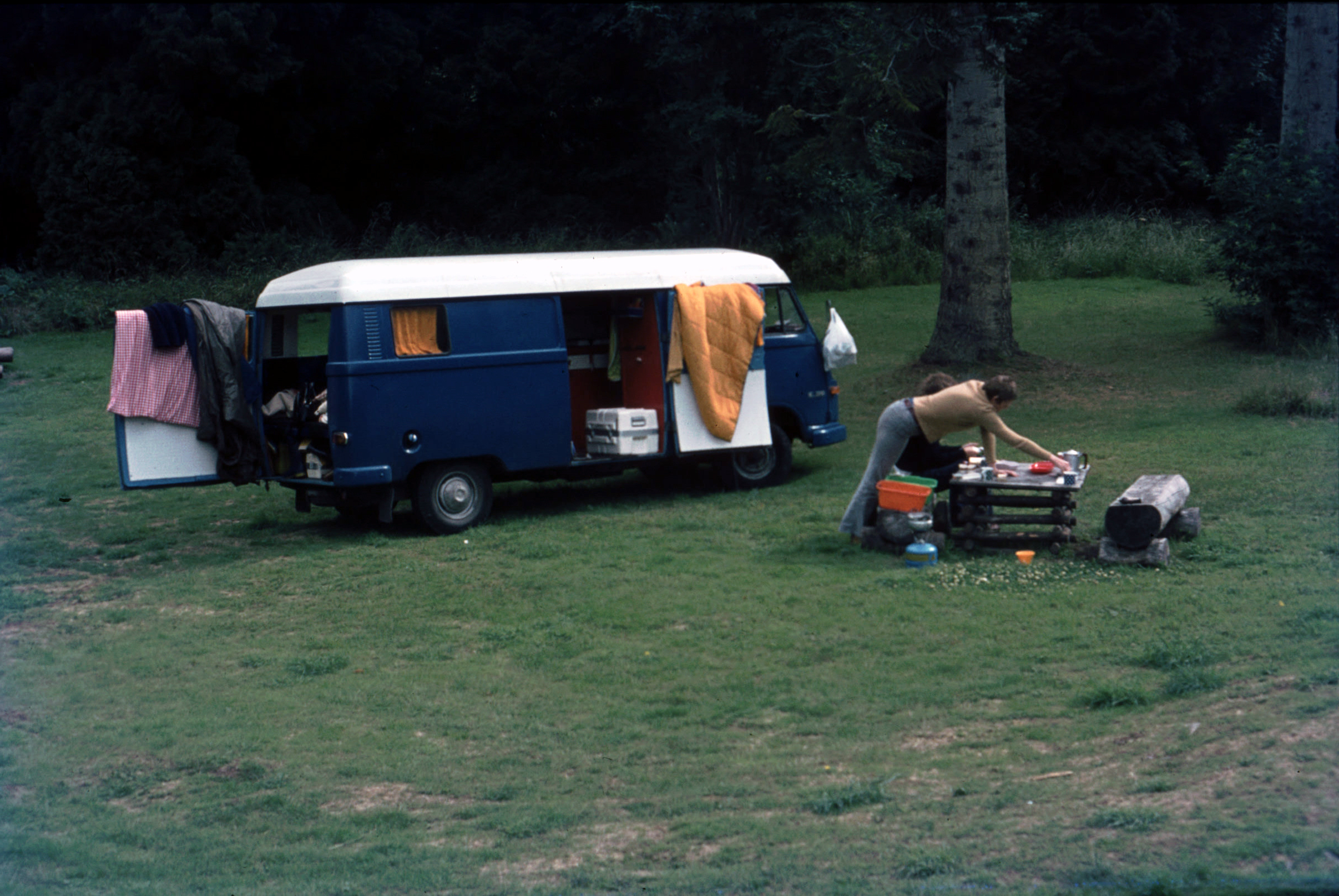 Früher, Schottland 1975, damit fing es dann an. 1. eigenes Womo für mich.