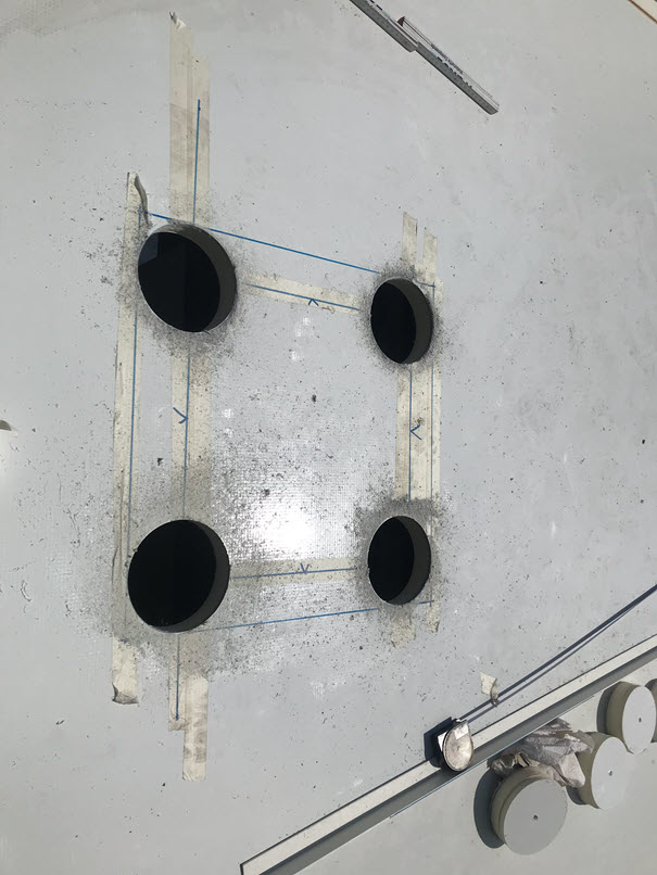 Weitere Löcher - Dach-Fenster